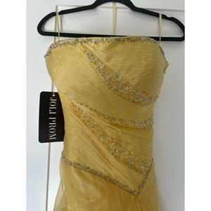 Yellow Joli prom Size 2 Ball gown dress